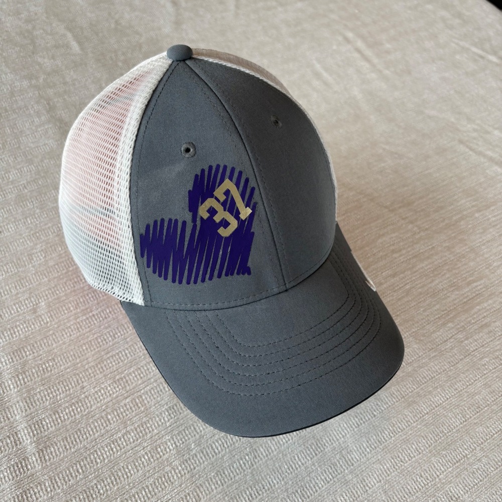 Nike Legacy91 Dri-FIT Trucker Hat Grey White Mesh Heart 37 Graphic Cap